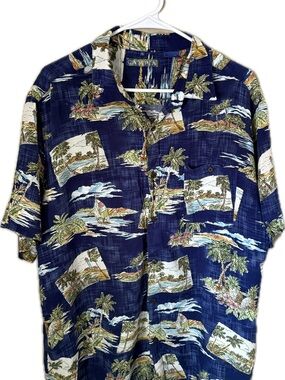 Campia Navy Island-Print Short Sleeve Button-Down Shirt